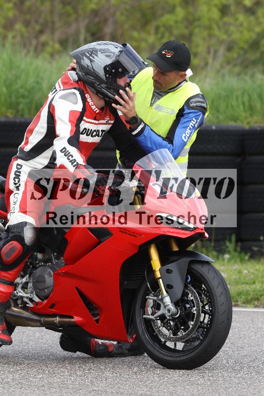 Archiv-2025/10 23.04.2025 Cornu Master School ADR/rot-rouge/27